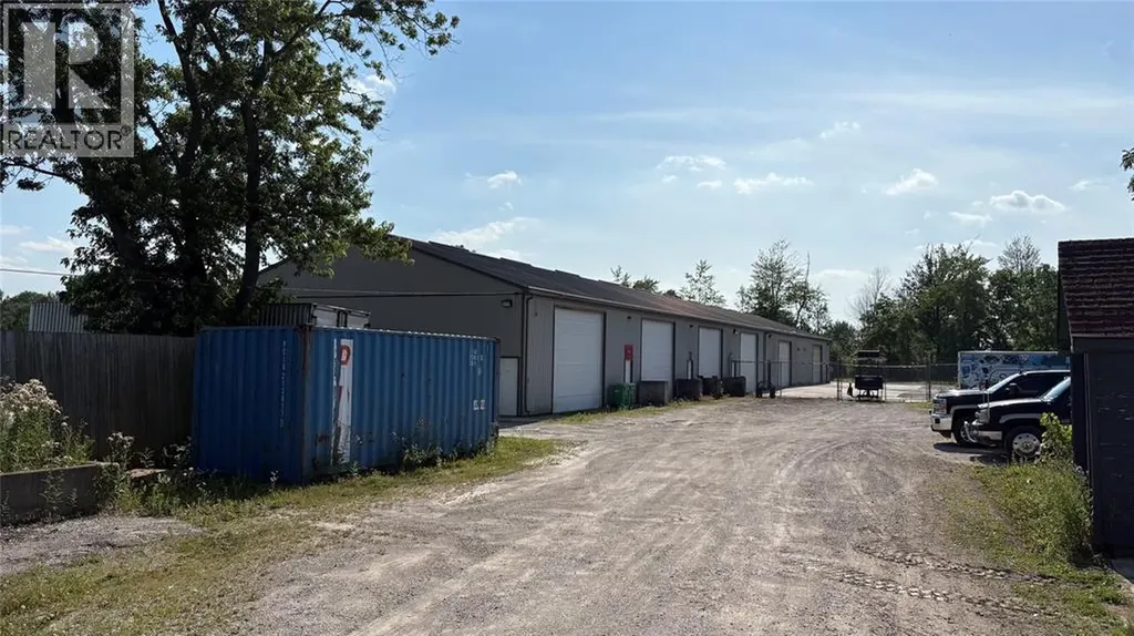 305 Centre Street Petrolia ON N0L 1R0