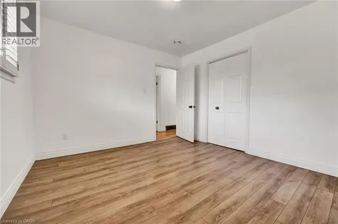 514 Fallingbrook Drive Waterloo ON N2L 4N3