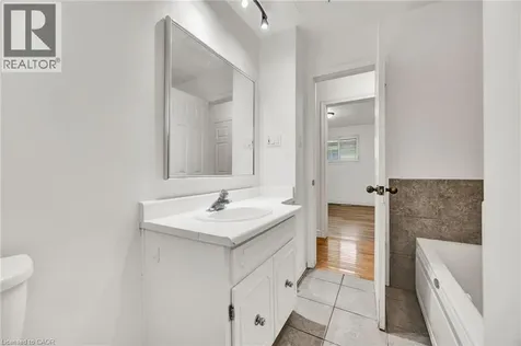 514 Fallingbrook Drive Waterloo ON N2L 4N3