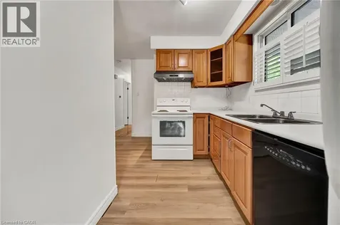 514 Fallingbrook Drive Waterloo ON N2L 4N3