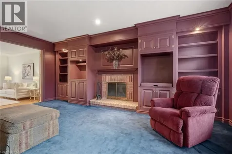 4150 Millcroft Park Drive Burlington ON L7M 3V1