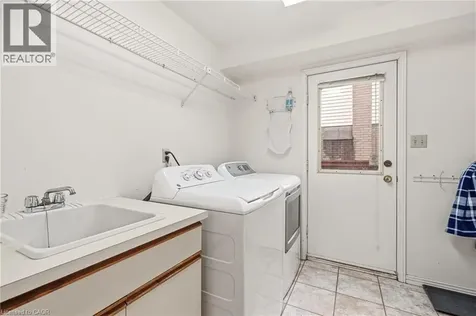 4150 Millcroft Park Drive Burlington ON L7M 3V1
