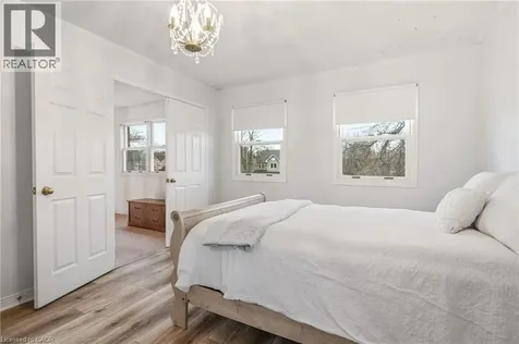4150 Millcroft Park Drive Burlington ON L7M 3V1