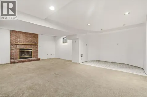 4150 Millcroft Park Drive Burlington ON L7M 3V1