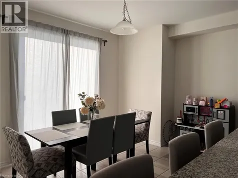 40 Wannamaker Crescent Cambridge ON N3E 0C5