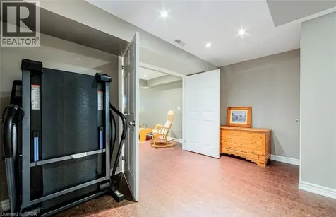 65 Cathedral Court Waterdown ON L8B 0S1