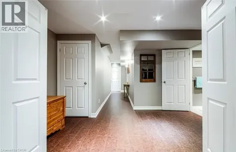 65 Cathedral Court Waterdown ON L8B 0S1