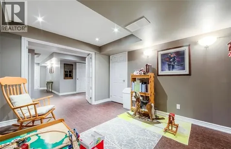 65 Cathedral Court Waterdown ON L8B 0S1