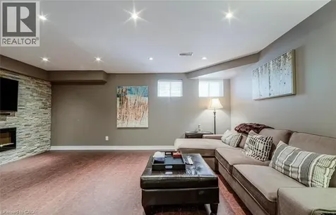 65 Cathedral Court Waterdown ON L8B 0S1