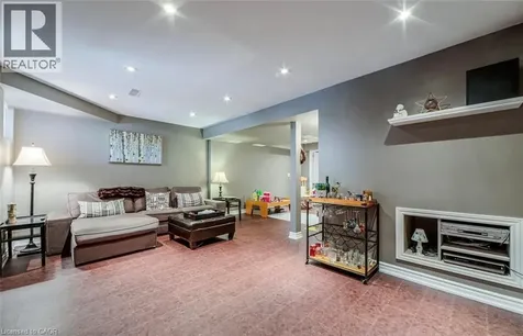 65 Cathedral Court Waterdown ON L8B 0S1