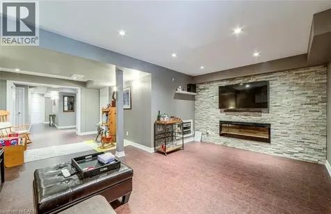65 Cathedral Court Waterdown ON L8B 0S1