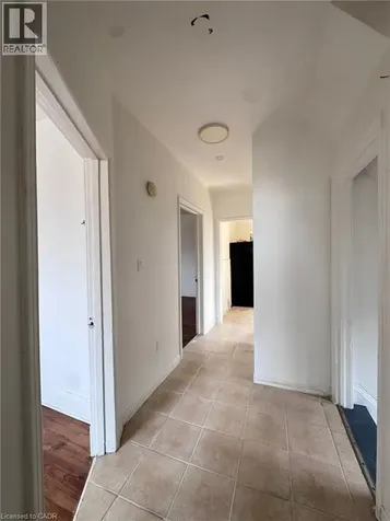 10 Fairleigh Avenue North Hamilton ON L8L 6H2