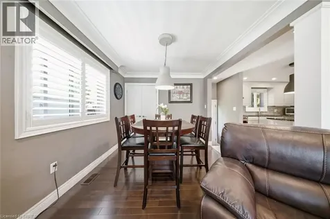 8 Queensway Drive Brantford ON N3R 4W4
