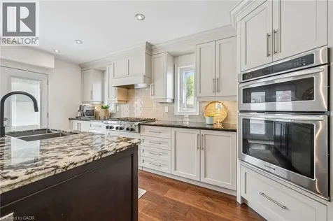 2124 Kevin Crescent Burlington ON L7M 4E3
