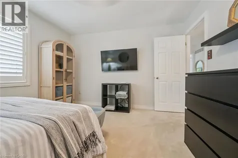 2124 Kevin Crescent Burlington ON L7M 4E3