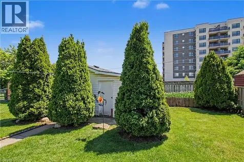 203 Moffat Drive Cambridge ON N1R 6C1