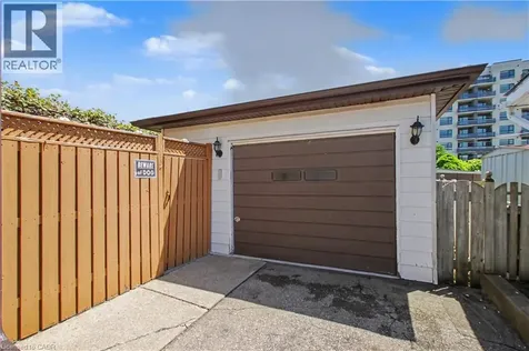 203 Moffat Drive Cambridge ON N1R 6C1