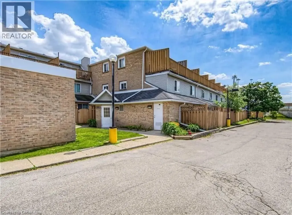67 Valleyview Road Kitchener ON N2E 3J1