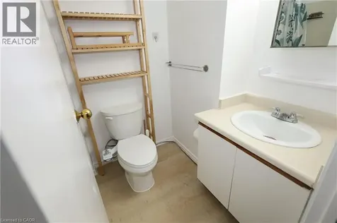 67 Valleyview Road Kitchener ON N2E 3J1