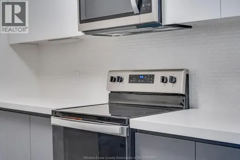 3290 Stella Crescent Windsor ON N8T 0B6
