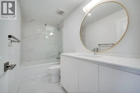 3290 Stella Crescent Windsor ON N8T 0B6