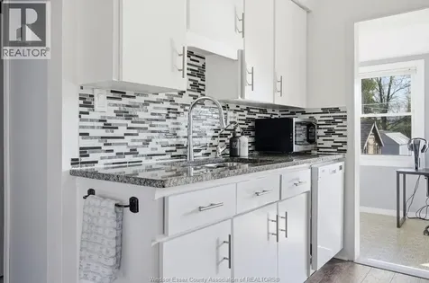 236 Frank Avenue Windsor ON N8S 3N8