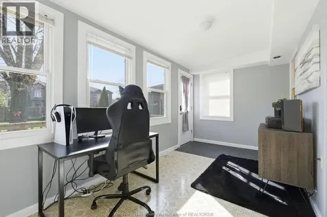 236 Frank Avenue Windsor ON N8S 3N8