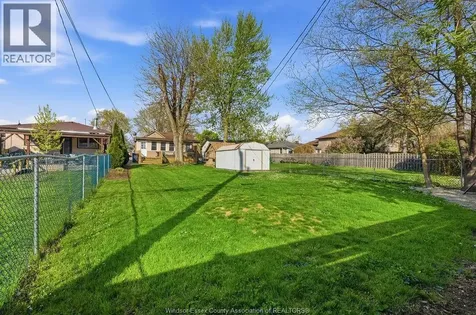 236 Frank Avenue Windsor ON N8S 3N8