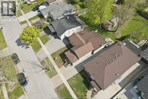 236 Frank Avenue Windsor ON N8S 3N8