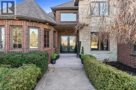 2116 Front Road Amherstburg ON N9V 3R3