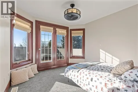 2116 Front Road Amherstburg ON N9V 3R3