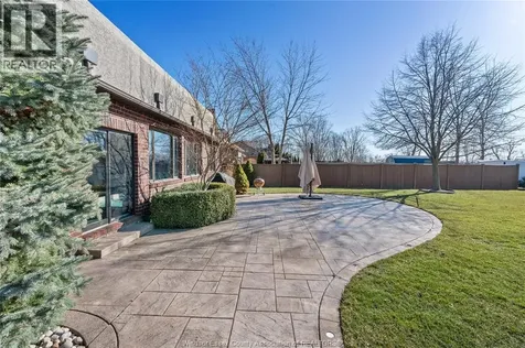 2116 Front Road Amherstburg ON N9V 3R3