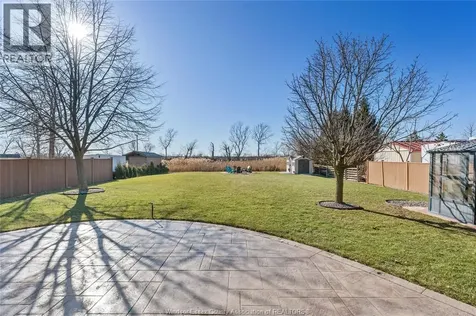 2116 Front Road Amherstburg ON N9V 3R3