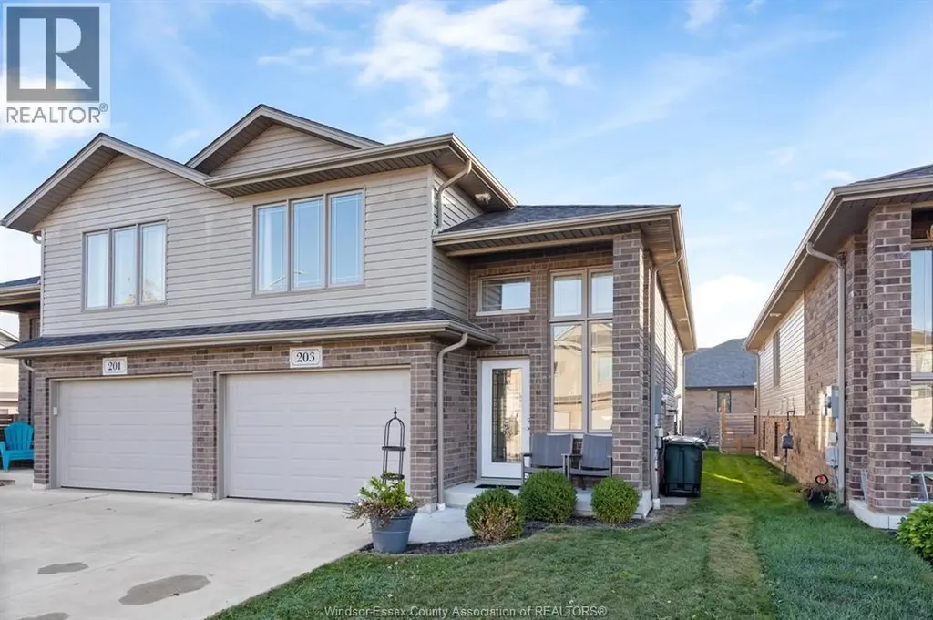 203 Adams Avenue Amherstburg ON N9V 0B2