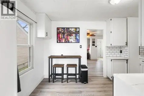 2228 Elsmere Avenue Windsor ON N8W 2C6