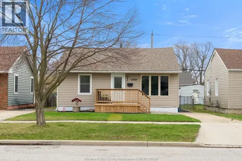 2228 Elsmere Avenue Windsor ON N8W 2C6