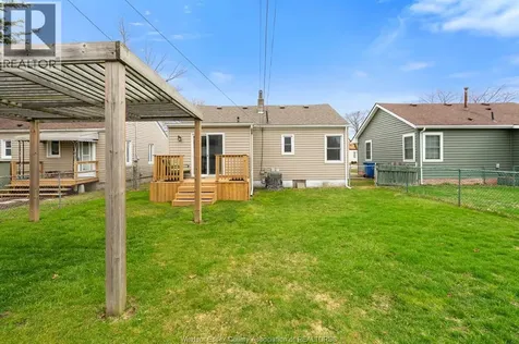 2228 Elsmere Avenue Windsor ON N8W 2C6