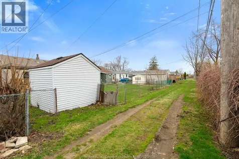 2228 Elsmere Avenue Windsor ON N8W 2C6