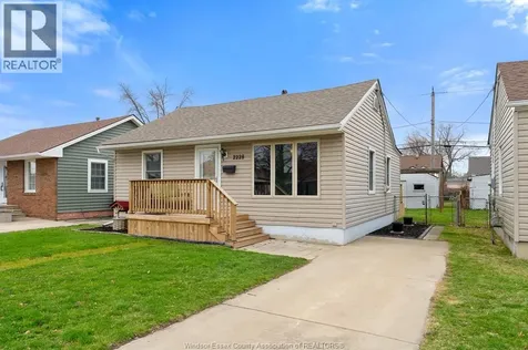 2228 Elsmere Avenue Windsor ON N8W 2C6