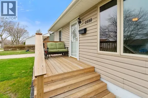 2228 Elsmere Avenue Windsor ON N8W 2C6