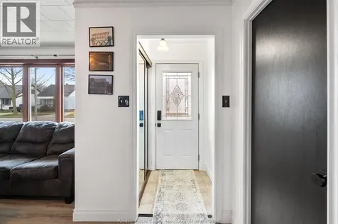 2228 Elsmere Avenue Windsor ON N8W 2C6
