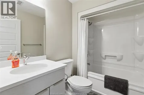 728 Brownstone Drive Lakeshore ON N9K 0C4