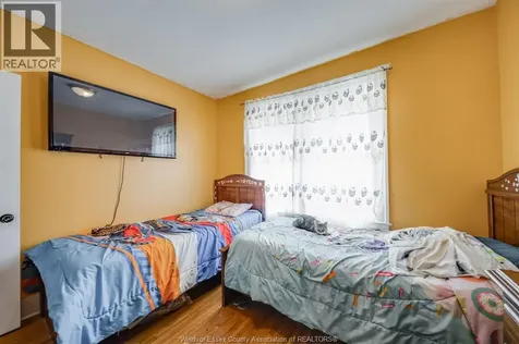 1180 Langlois Avenue Windsor ON N9A 2H5
