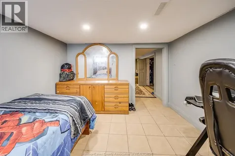 1180 Langlois Avenue Windsor ON N9A 2H5