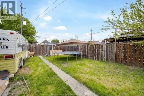 1180 Langlois Avenue Windsor ON N9A 2H5