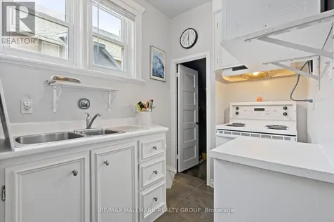58-60 Louisa Street Ottawa ON K1R 6Y8