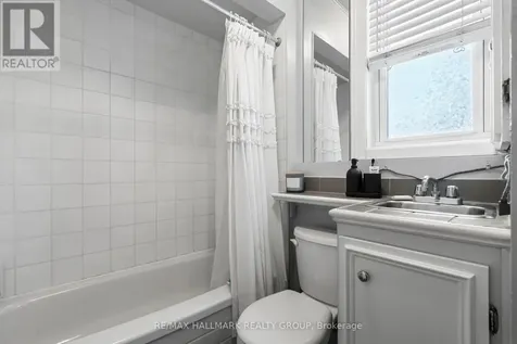 58-60 Louisa Street Ottawa ON K1R 6Y8
