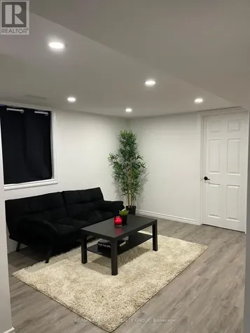 1387 Sault Street Ottawa ON K1E 1G8