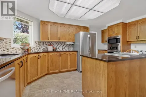 66 Beechfern Drive Ottawa ON K2S 1E3