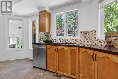 66 Beechfern Drive Ottawa ON K2S 1E3